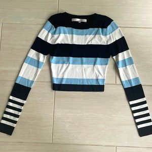 COPY - Brand new never worn crop top long sleeve white black and blue. Great pi…